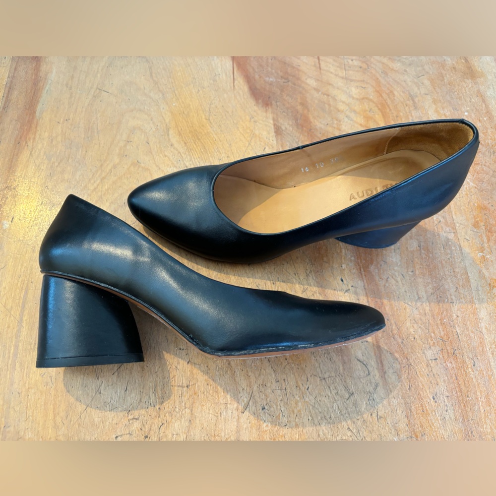 Audley, black leather pumps, size 38.5